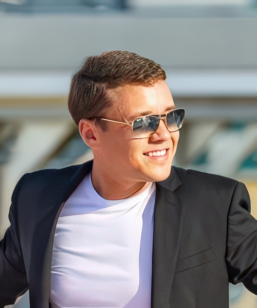 Alex - Best promoter in Miami offering VIP guestlist, nightclub access, and rooftop party reservations